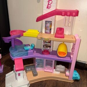 Fisher Price Little People Barbie Dreamhouse Dollhouse
